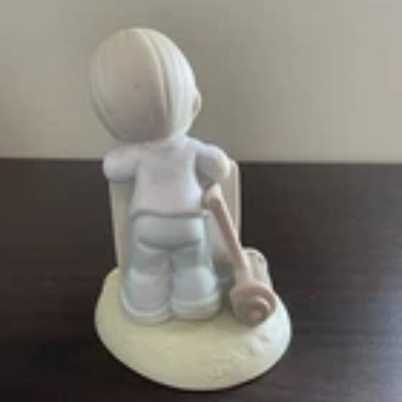 Precious Moments “It May Be Greener, But It’s Just As Hard To Cut” #163899, 1995 - Picture 9 of 11